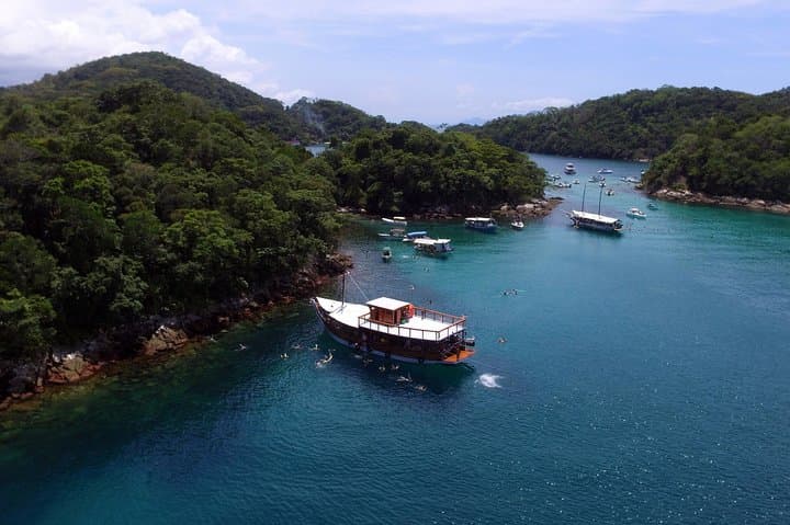 Angra dos Reis & Ilha Grande Day Trip: Boat Tour to Lagoa Azul, Cataguases & Japariz