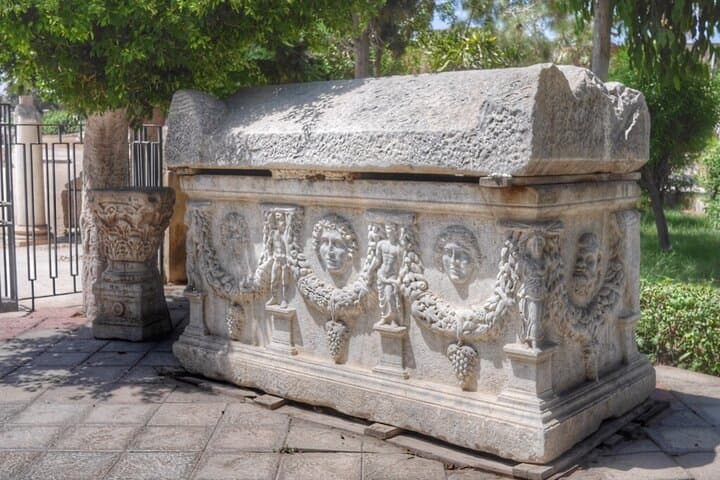 Full-Day Private Alexandria Tour from Cairo: Roman Theater, Catacombs & Library photo 5