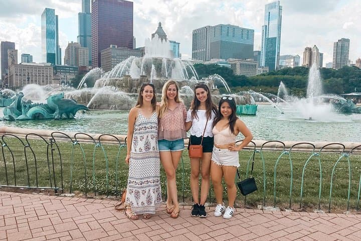 Private Chicago Foodie Walking Tour: Deep Dish, Italian Beef & Iconic Sights photo 4