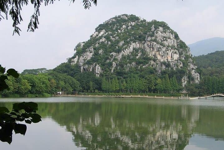 Guilin City Highlights Private Muslim Day Trip: Elephant Trunk Hill, Fubo Hill & Chongshan Road Mosque photo 3