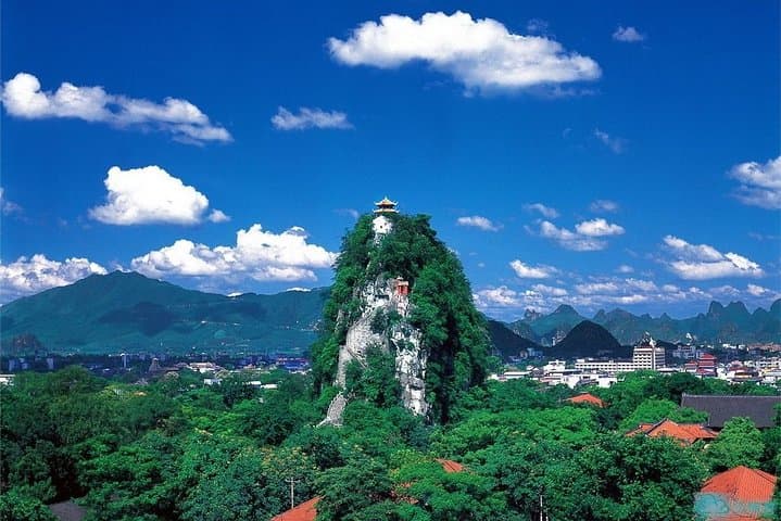Guilin City Highlights Private Muslim Day Trip: Elephant Trunk Hill, Fubo Hill & Chongshan Road Mosque photo 4