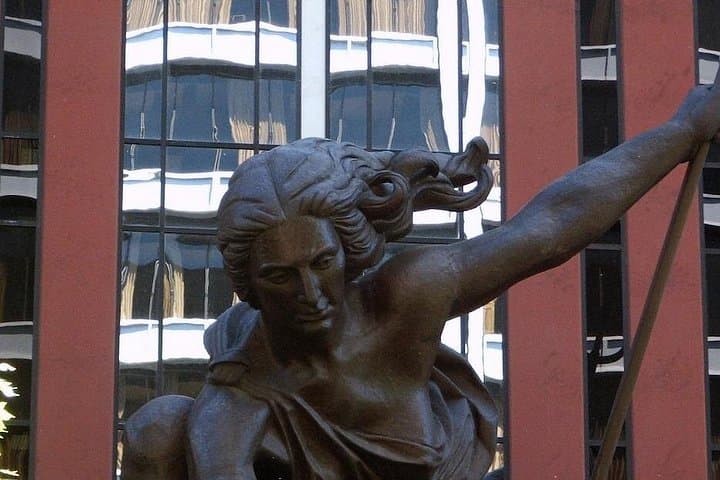 Discover Downtown Portland's Outdoor Sculptures: Self-Guided Audio Walking Tour photo 3