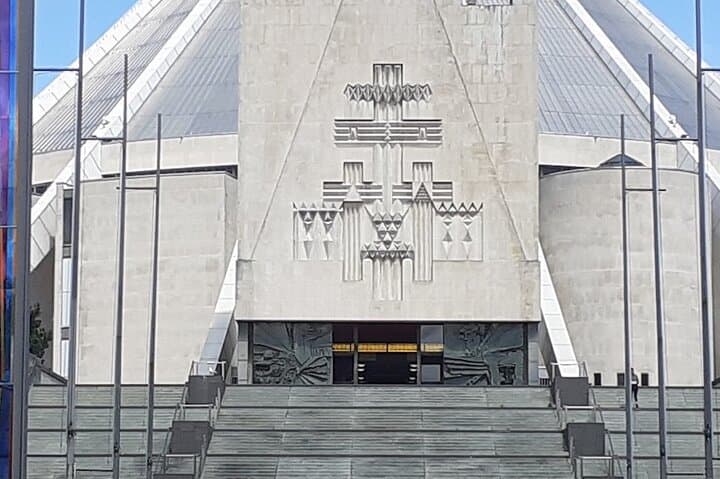 Hope Street Walk Liverpool — Self-Guided Audio Tour from Metropolitan Cathedral to LIPA