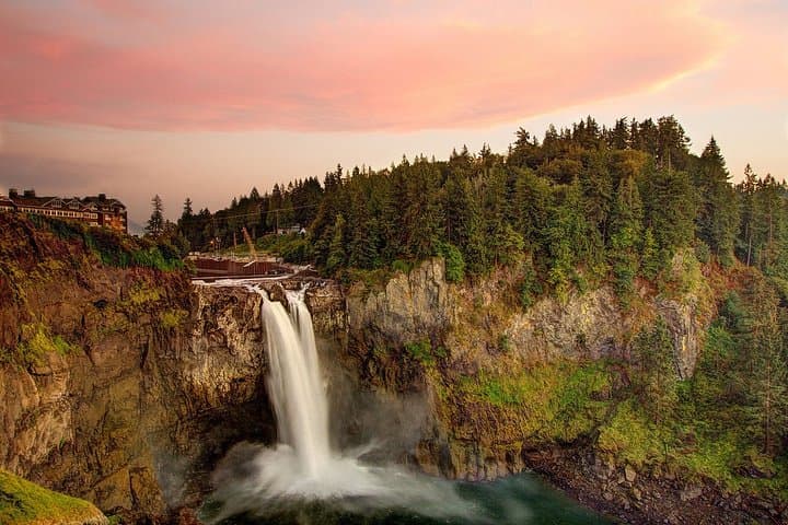 Private 8-Hour Seattle and Snoqualmie Falls Tour — Driver-Only Sightseeing