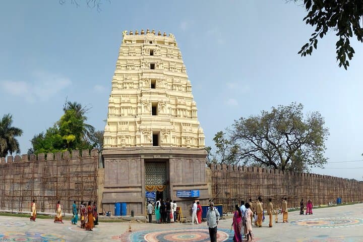 Srisailam Day Trip from Hyderabad: Mallikarjuna Temple, Dam & Reservoir photo 2