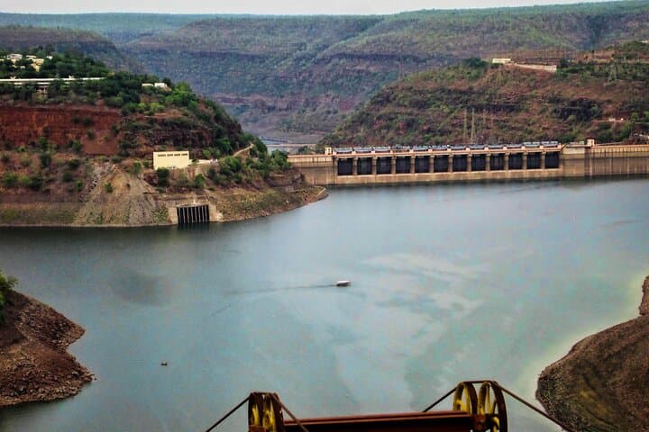 Srisailam Day Trip from Hyderabad: Mallikarjuna Temple, Dam & Reservoir photo 5