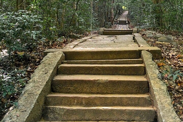 Ritigala, Kala Wewa & Namal Uyana Day Tour from Habarana — Cloud-Forest, Ancient Reservoirs & Ironwood Grove photo 2