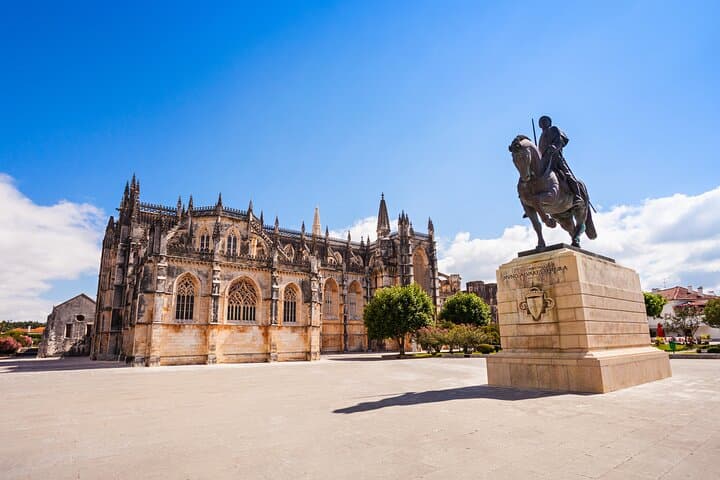 Knights Templar Private Tour: Almourol, Tomar, Batalha & Óbidos from Lisbon photo 2