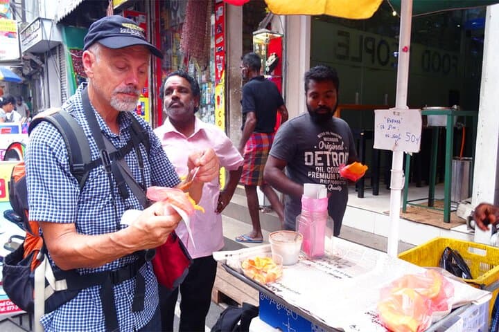 Galle Fort Street Food Walk — Authentic Sri Lankan Snacks and Market Flavors photo 6