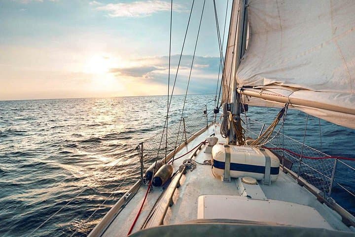 Northern Sri Lanka Yacht Cruise: 4-Day Jaffna Sailing Vacation
