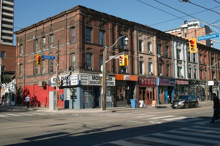 Private 4-Hour Toronto City Tour: Casa Loma, St. Lawrence & Local Markets photo 6
