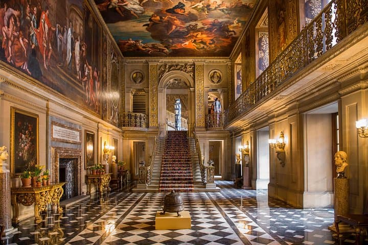 Private Tour of Chatsworth House: Historic Estate Day Trip from London
