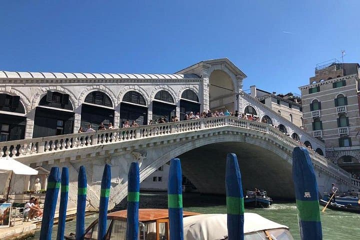 Venice St. Mark's Square to Rialto: Private Walking Tour + 30-Minute Gondola Ride photo 4