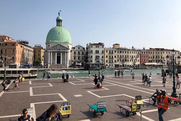 Venice St. Mark's Square to Rialto: Private Walking Tour + 30-Minute Gondola Ride photo 5