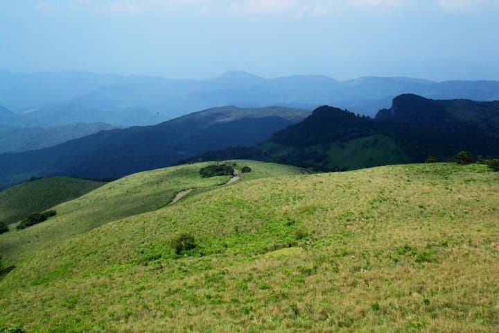 Riverston Guided Day Hike: Peaks, Pittawala Paththana & Sera Ella Waterfall