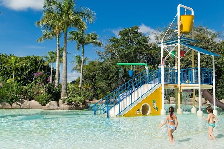 Blue Park Foz Water Park: Thermal Wave Beach, Slides & Family Adventure photo 4