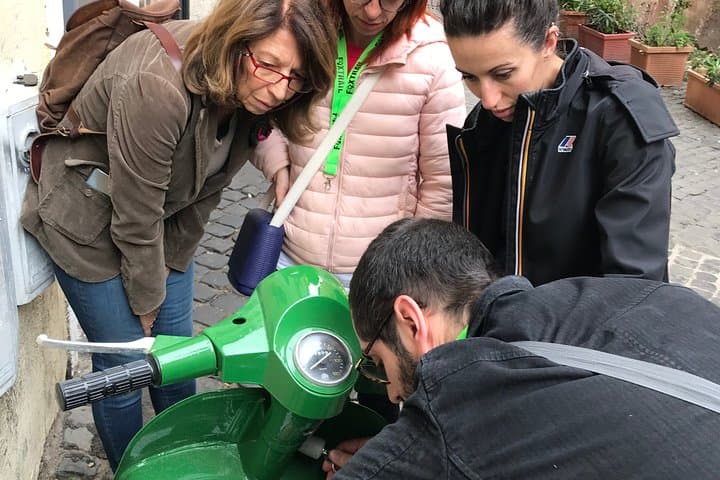Urban Treasure Hunt in Trastevere, Rome — Self-Guided Outdoor Escape Game photo 2