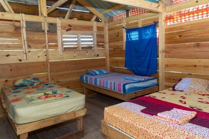 Isla Diablo San Blas: 2-Day Shared-Cabin Stay with Meals & Natural Pool Tour photo 4