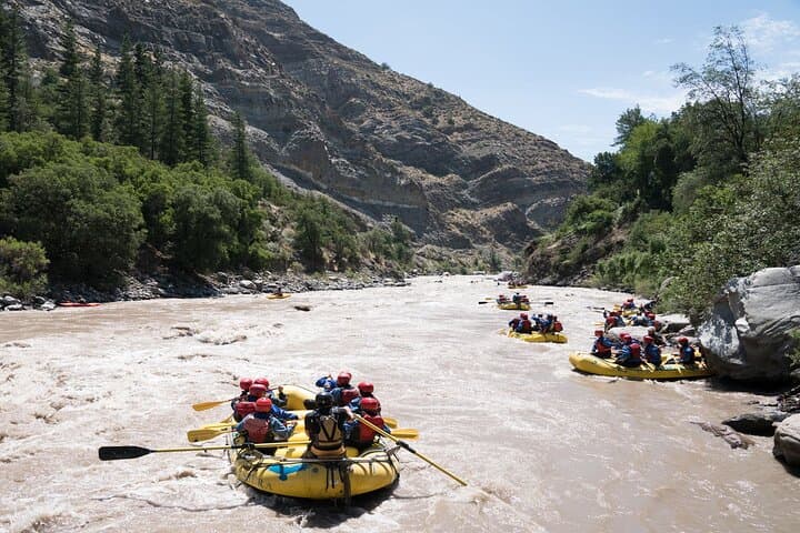 Rafting and Paragliding the Maipo River: Cajón del Maipo Whitewater Adventure photo 3