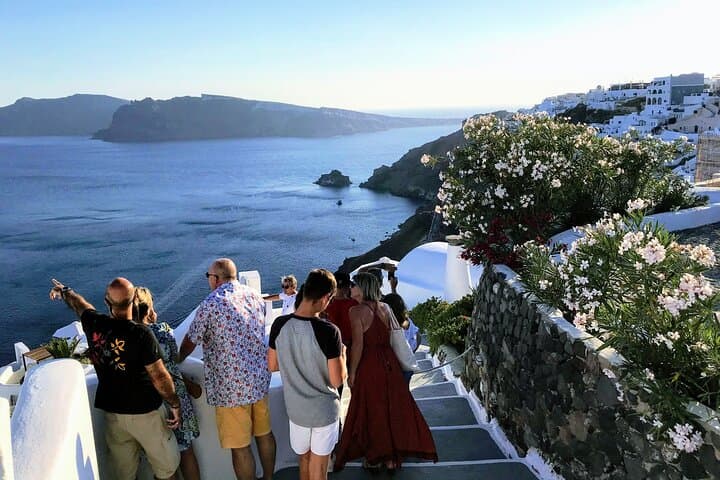 Santorini Highlights Small-Group Tour with Wine Tasting