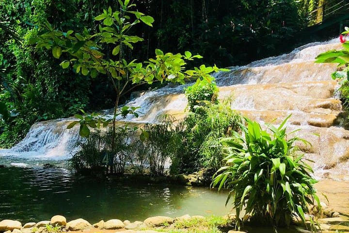Konoko Falls & Cool Blue Hole Combo Tour — Ocho Rios Waterfall Adventure photo 6