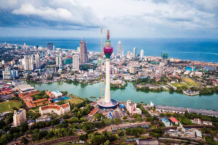 Scenic Helicopter Flight Over Galle Fort from Ratmalana photo 2