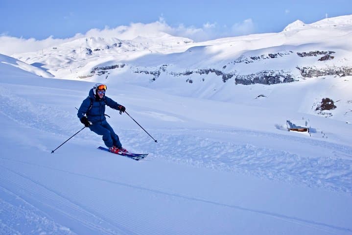 Private Ski Instructor from Lucerne: Half-Day Lessons with Transport to Klewenalp or Engelberg