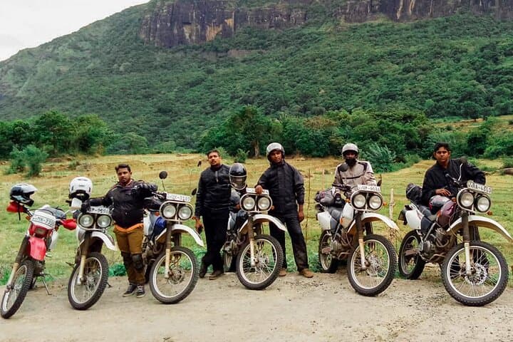 7-Day Guided Motorbike Tour Sri Lanka: Waterfalls, Tea Country & Sigiriya