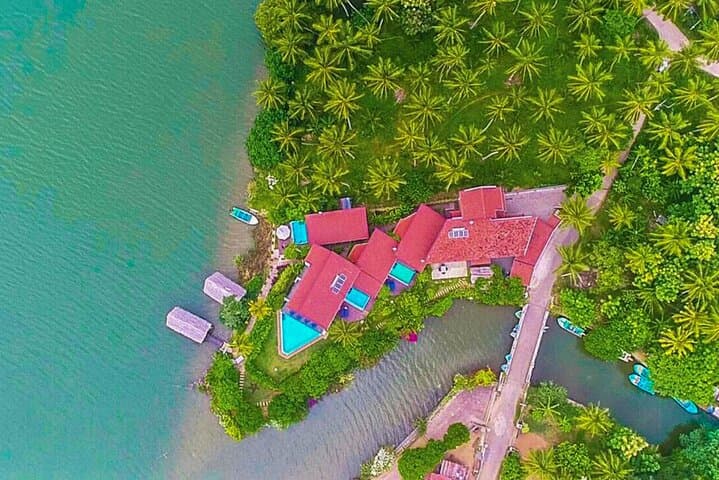 Discover Sigiriya by Helicopter: Aerial Views of Sri Lanka's Ancient Rock photo 2