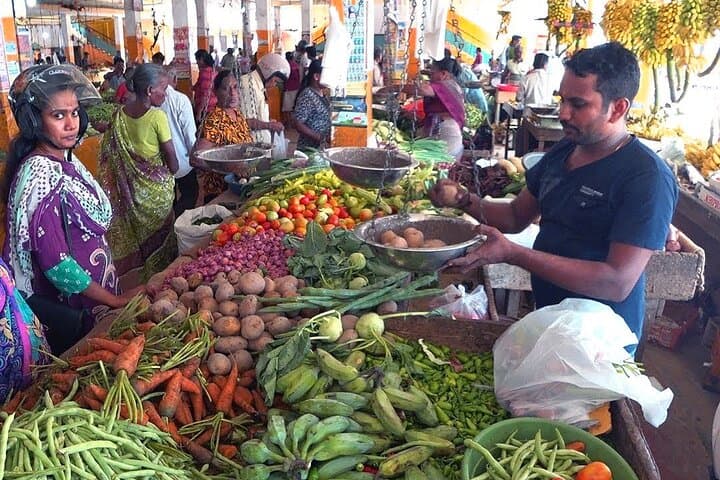 Pettah Market Tour & Sri Lankan Cooking Experience in Colombo photo 3