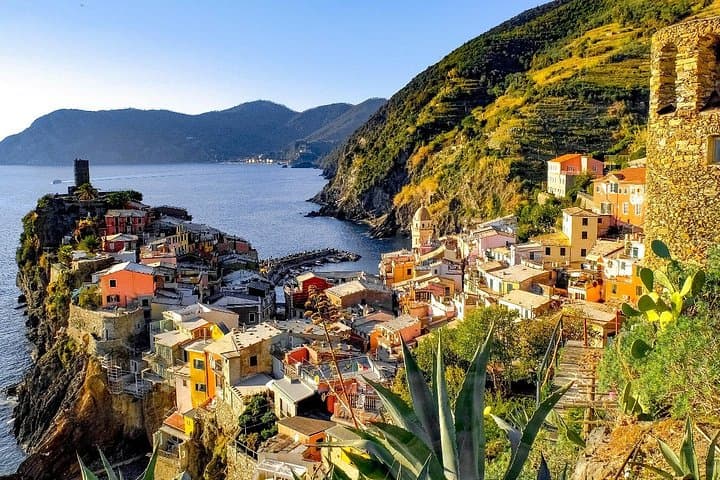 Cinque Terre Day Tour: Riomaggiore to Monterosso by Private Transport photo 3