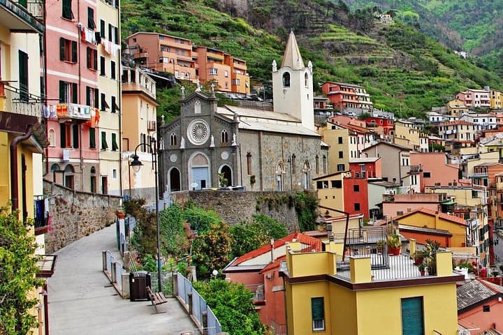 Cinque Terre Day Tour: Riomaggiore to Monterosso by Private Transport photo 6