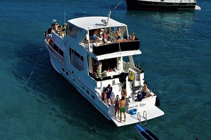 2-Hour Sunset Cruise on a 72' Bruce Roberts Yacht — Playa del Carmen photo 3