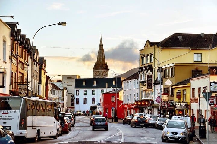 Killarney Highlights Walk and Castle Lake Jaunting Carriage Tour photo 3