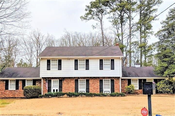 Explore Stranger Things Filming Locations in Atlanta — Private Upside Down Tour photo 3
