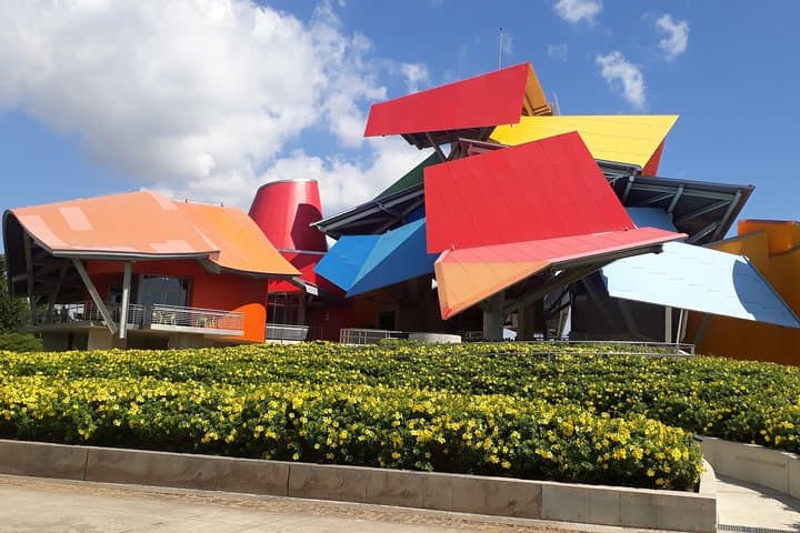 Panama City in One Night: Miraflores Locks, Biomuseo & Casco Antiguo Tour photo 2