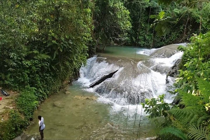 Benta River Falls and Rick's Cafe Day Adventure from Montego Bay photo 3