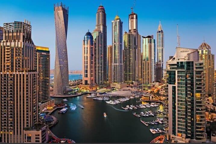 Dubai Marina Luxury Yacht Cruise — 5-Hour Breakfast & BBQ Skyline Tour photo 4