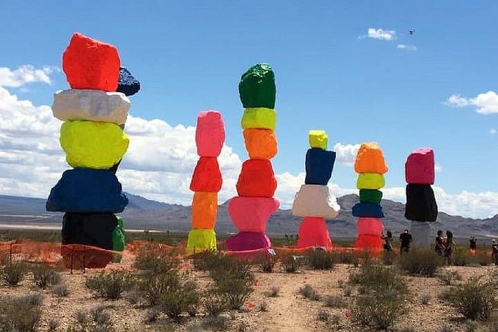 Private Scenic Vegas Tour: Welcome Sign, Goodsprings & Seven Magic Mountains photo 1