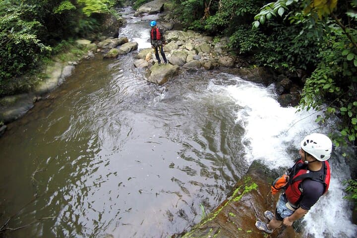 Private Canyoning in Yangshuo: Karst Gorges, Waterfalls & Cliff Jumps photo 3