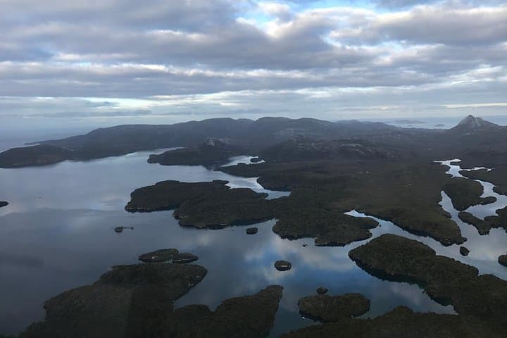Helicopter Transfer to Stewart Island (Rakiura): 15-Min Scenic Flight from Bluff photo 3