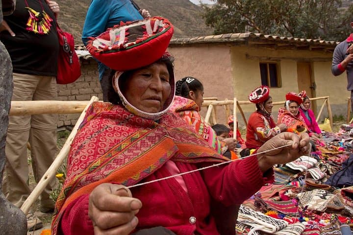 Sacred Valley Private Tour: Ollantaytambo & Huilloc Community Full-Day Experience photo 1