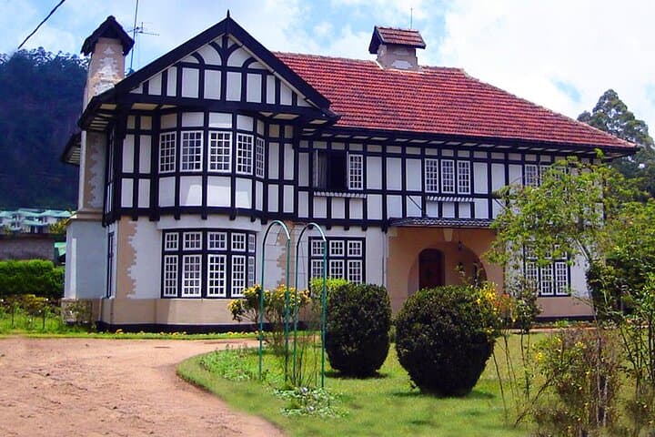 Nuwara Eliya City Tour: Colonial Architecture, Lake Gregory & Hakgala Garden photo 2