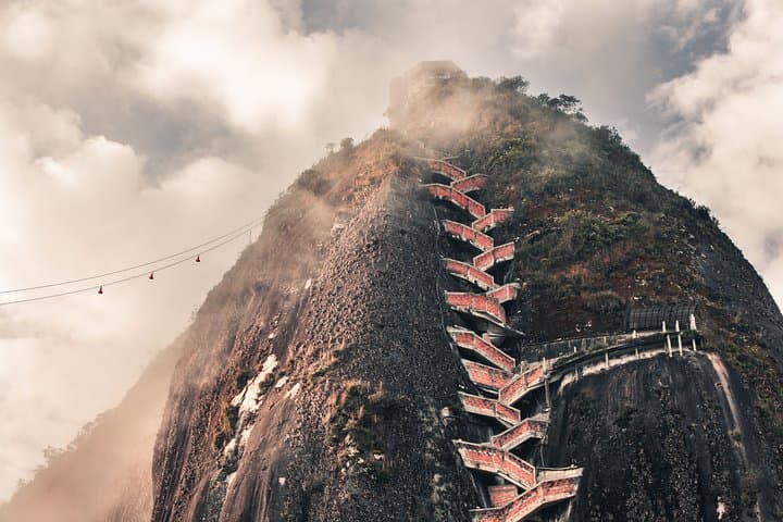 Climb El Peñol and Explore Colorful Guatapé: Day Trip from Medellín photo 6