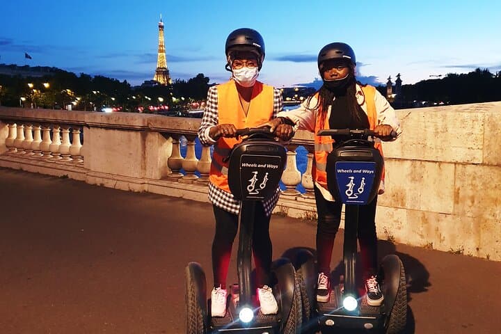 Paris Night Segway Tour: Illuminations of the Eiffel Tower & Monuments photo 2