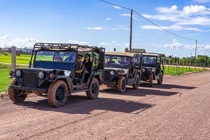 Sunset Jeep Tour in Siem Reap Countryside: Village Visits, Rice-Field Views & Drinks photo 3