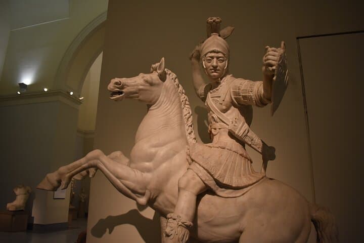 Skip-the-Line Naples Archaeological Museum & Historic Center Private Tour photo 4