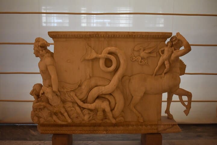 Skip-the-Line Naples Archaeological Museum & Historic Center Private Tour photo 6