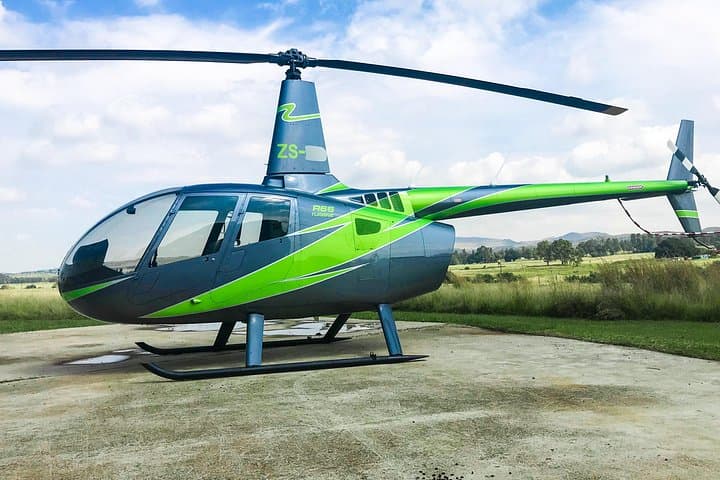 Helicopter Transfer from Colombo Airport to Polonnaruwa: Fast Scenic Air Transfer in Sri Lanka
