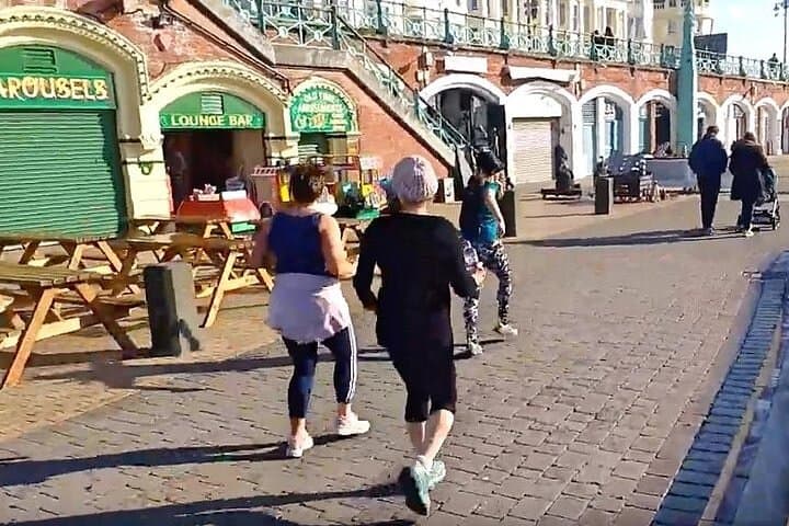 Brighton Running Tour: 60-Minute Seafront Sightseeing Run from i360